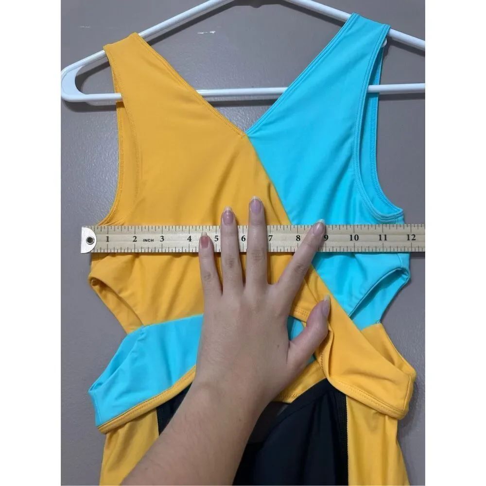 NWT Outdoor Voices Cutout SplashKnit 6